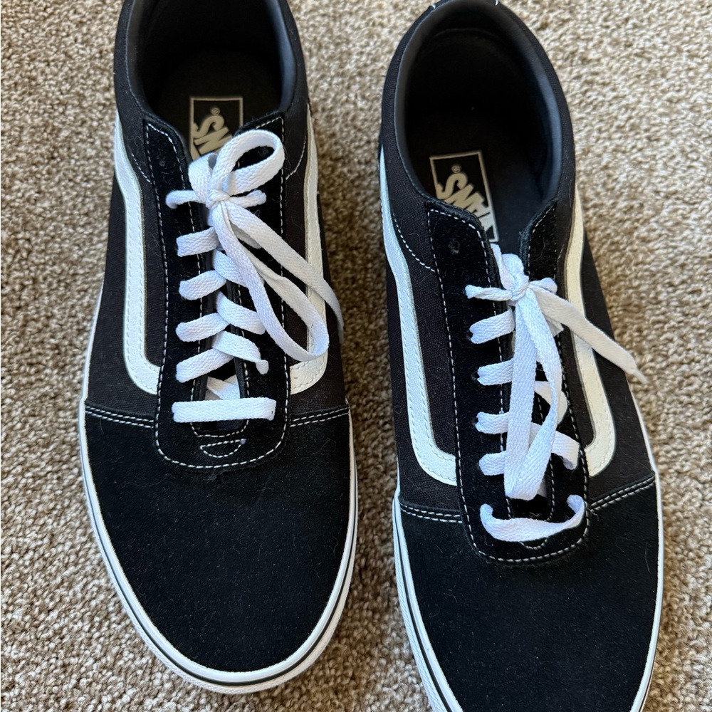 Vans Men's Black and White Skate Sneakers